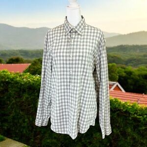 J Crew Classic Stretch Secret Wash Button Down Shirt Cotton Long Sleeve Size M